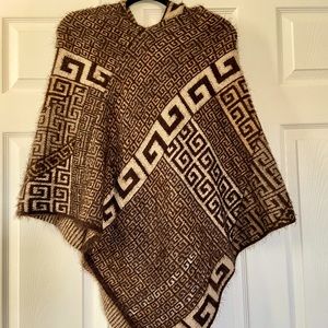 Women’s sweater poncho